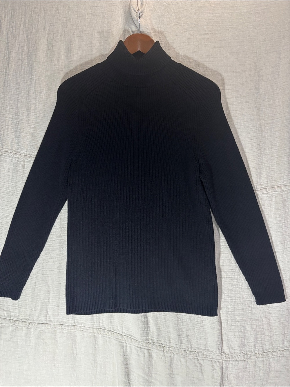 H&M Men's Muscle Fit Ribbed Turtleneck Sweater Black Size Large EUC